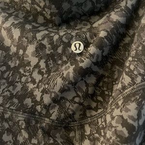 Align SHR pant 28”. Black/ charcoal print